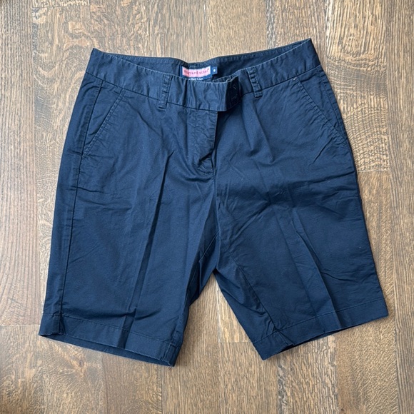 Vineyard Vines Women’s Navy Shorts - Picture 1 of 2